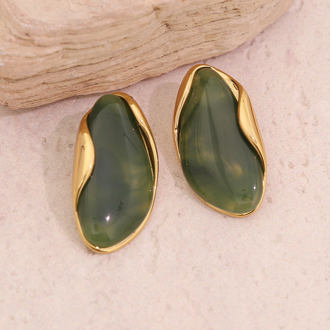 Retro Minimalist Geometric Stainless Steel Earrings with Electroplating for Women