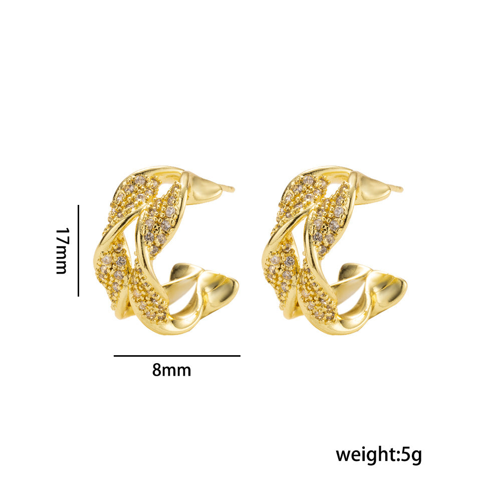 Orecchini da donna stile vintage a forma di C attorcigliata con zirconi micro-incastonati su ottone placcato oro e perni ipoallergenici in argento