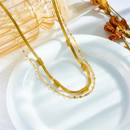 Collana Pendente a Doppia Lama Stile Vintage in Acciaio al Titanio con Intarsio di Strass su Catena a Serpente per Donna