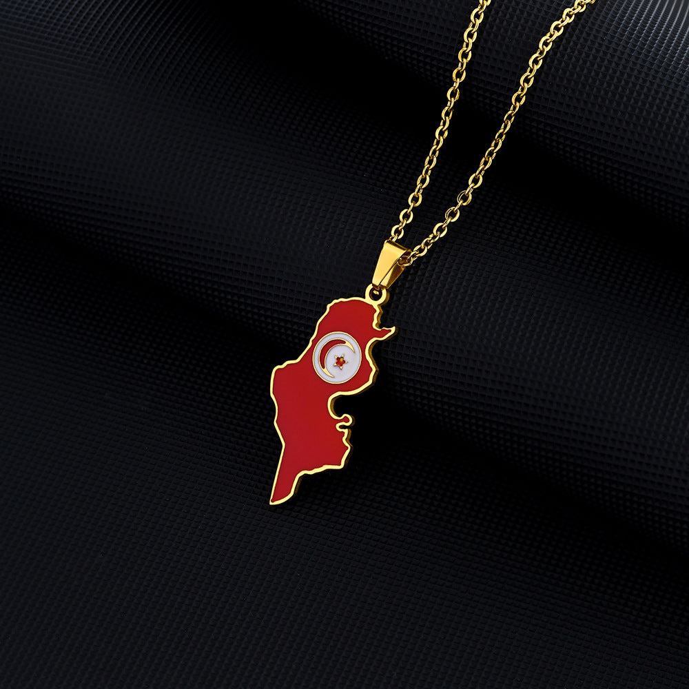 Collana pendente geometrica stile etnico in acciaio inossidabile con charm in acciaio al titanio e finitura placcata