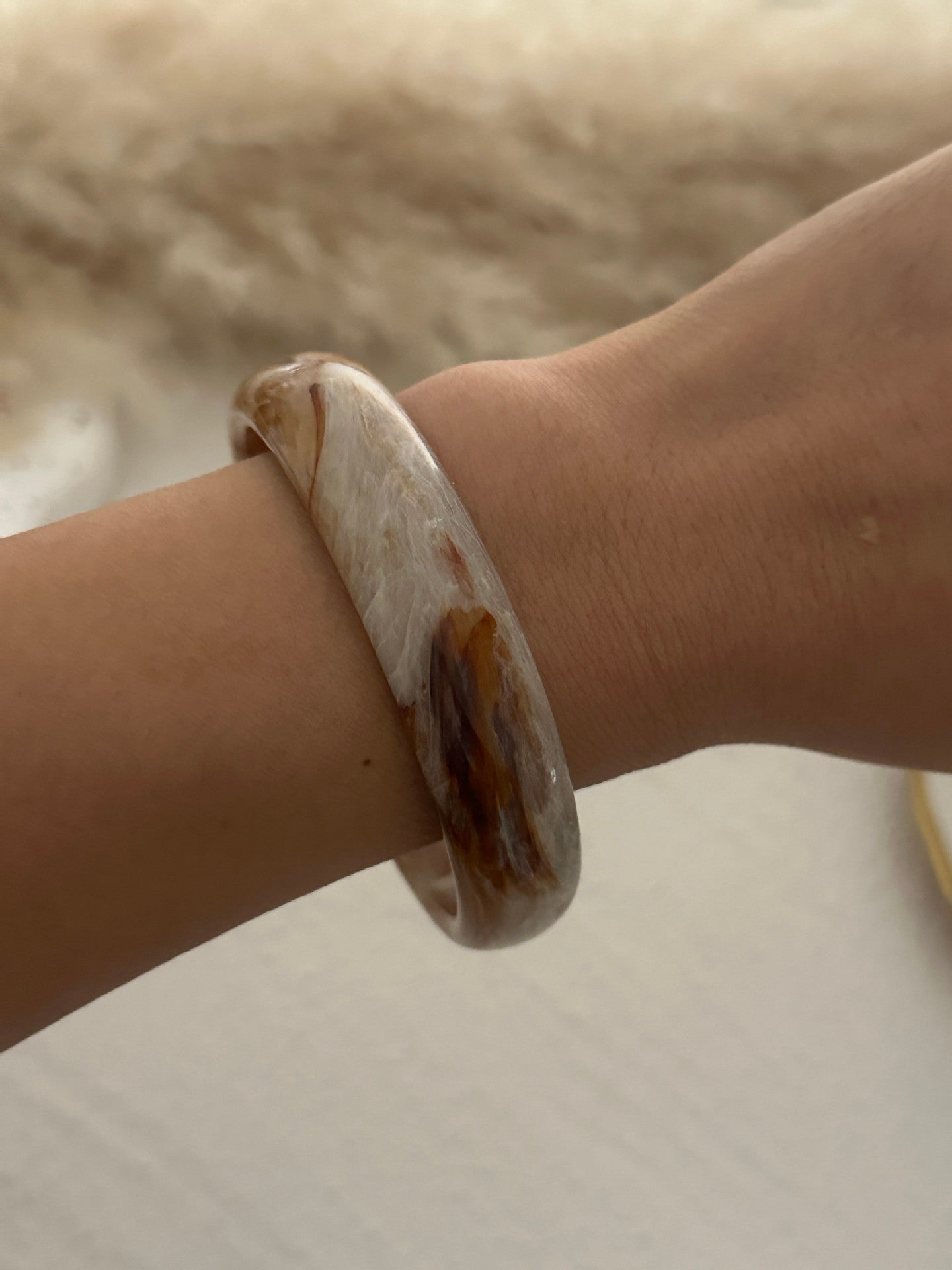 Vintage Oval Geometric Alloy Cuff Bracelet with Resin Inlay and Gradient Turquoise Pattern
