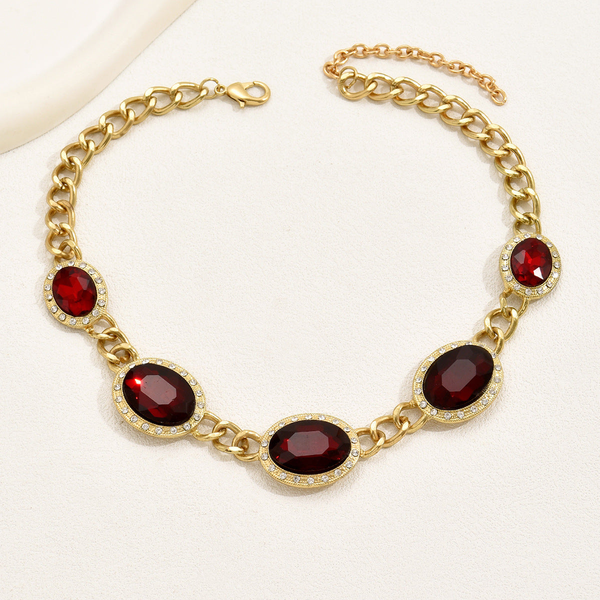 Collana con Ciondolo Esagonale a U a Rombo in Stile Geometrico da Donna Realizzata in Lega con Intarsio di Strass