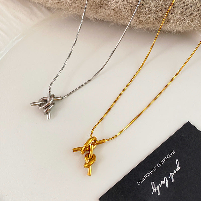 Minimalist Adjustable Titanium Steel Plated Necklace with Knot Detail for Unisex