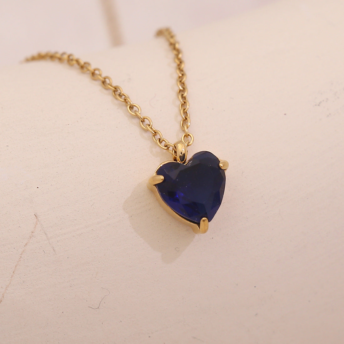 Collana con ciondolo a forma di cuore in acciaio inossidabile da donna, stile OL alla moda