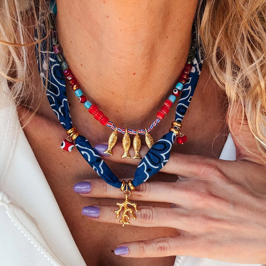 Collana da donna con perline di pesciolini corallo colorati di Dopamine, pendente geometrico in rame con ciondolo in acciaio inossidabile, finitura galvanica, elegante catena per maglione
