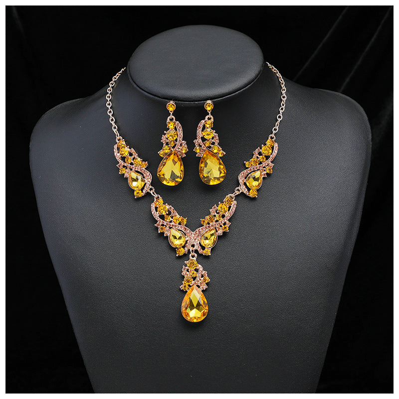 Vintage Artistic Waterdrop-Shaped Alloy Necklace Set with Rhinestone-Inlaid Leaves and Electroplated Finish for Women