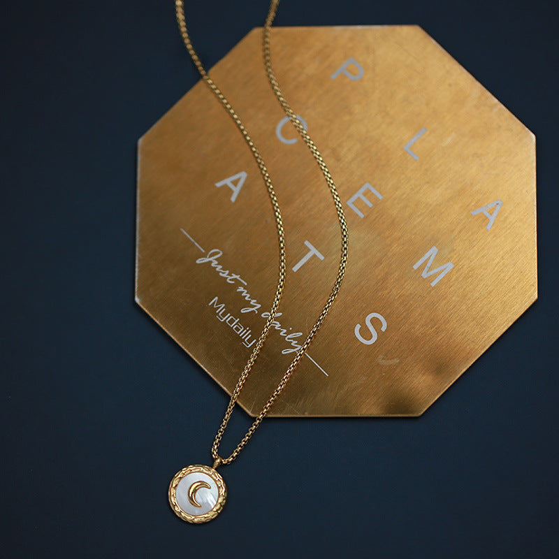 Collana Pendente Luna Crescente Minimalista con Madreperla per Donna in Acciaio al Titanio Catena Serpente Delicata Gioielleria per Clavicola