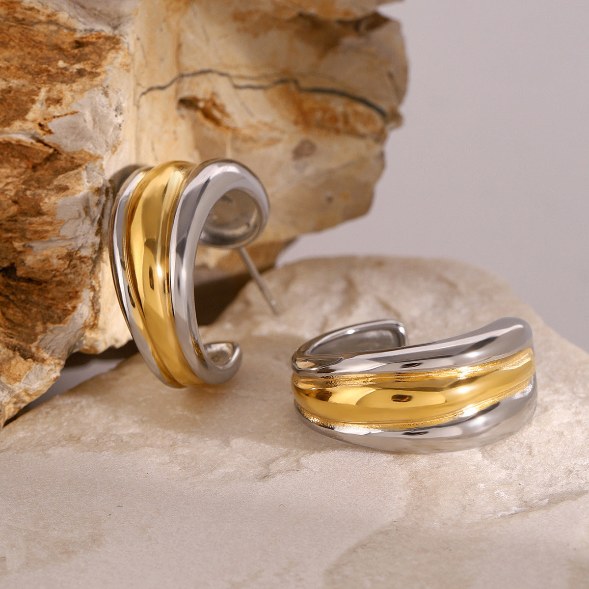 Pendientes de botón minimalistas geométricos de acero inoxidable con chapado en oro de 18 quilates para mujer