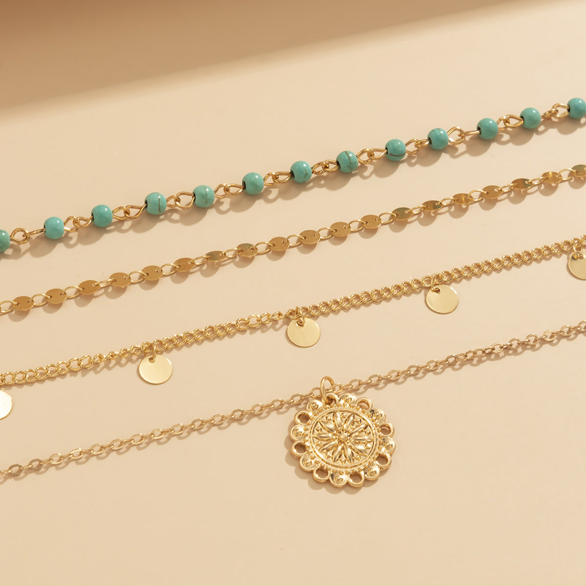 Collana Pendente Multistrato da Donna Fatta a Mano in Metallo Misto Stile Turchese Geometrico Minimalista con Frange e Catena Snake