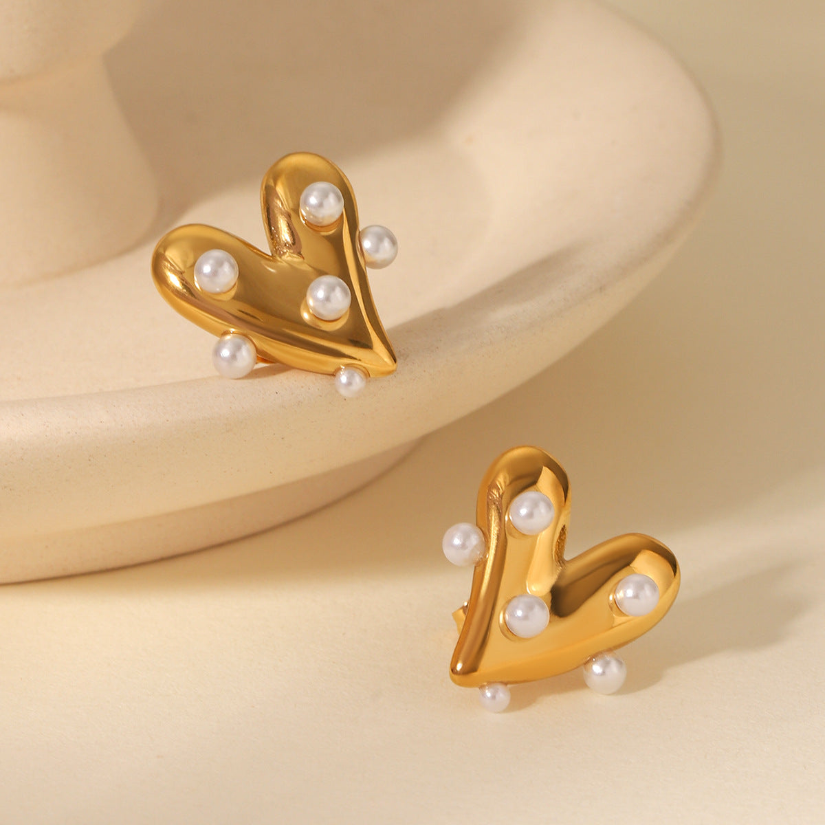 Ins Style 18K Gold Plated Stainless Steel Heart Pearl Stud Earrings for Women