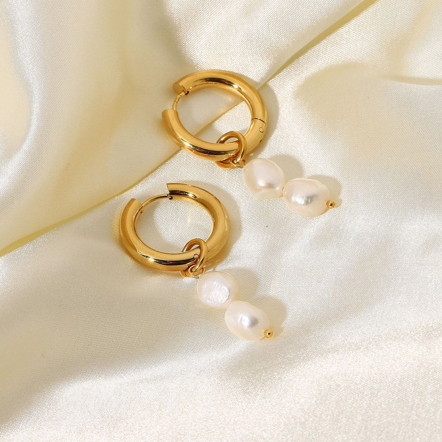 Minimalist Double-Layer Stainless Steel Earrings with 18K Gold Plating and Freshwater Pearl Pendants