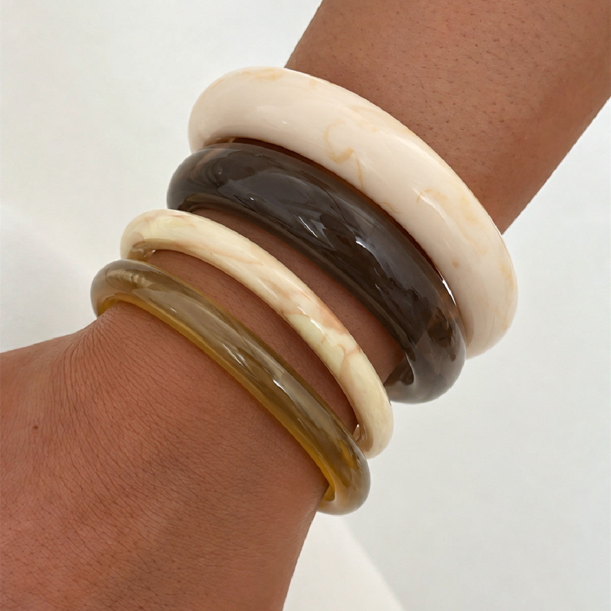 Fashion Gradient Geometric Resin Bangle Bracelet