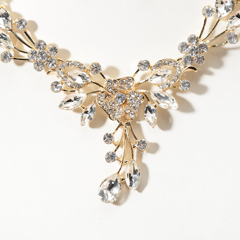 Elegante Set di Collana e Orecchini Placcati in Lega con Strass Floreali da Donna