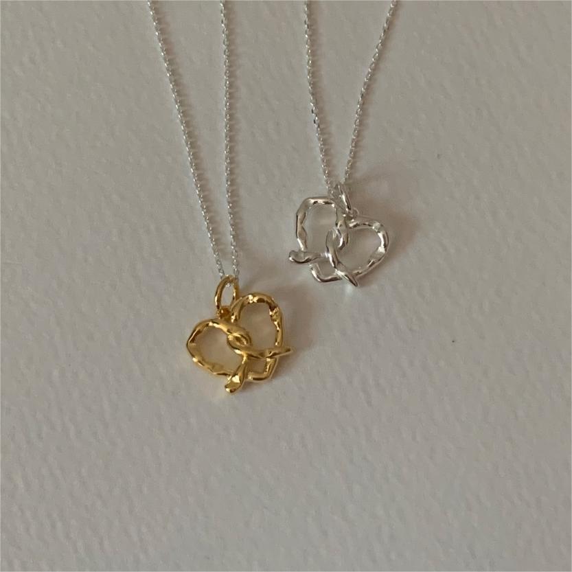 Minimalist Heart-Shaped 925 Sterling Silver Necklace with Gold-Plated Clasp on Cross Chain