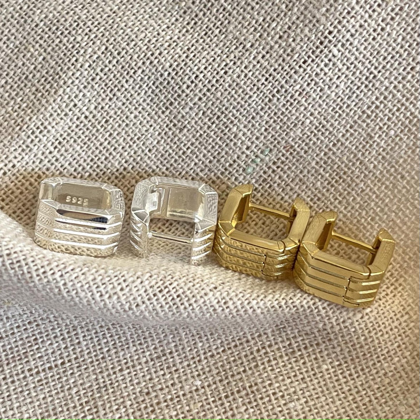 Pendientes de Botón Cuadrados Geométricos Minimalistas para Mujer de Plata de Ley 925 con Baño de Oro