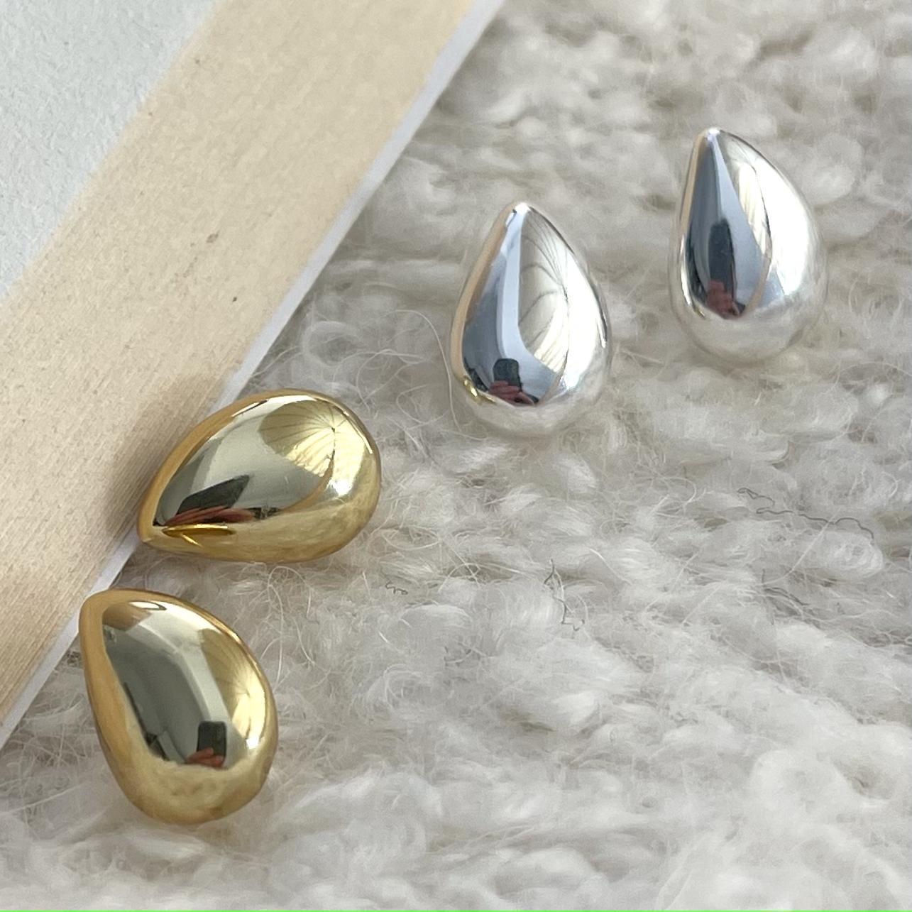 Orecchini a perno da donna a goccia minimalisti in argento Sterling 925 con finitura placcata