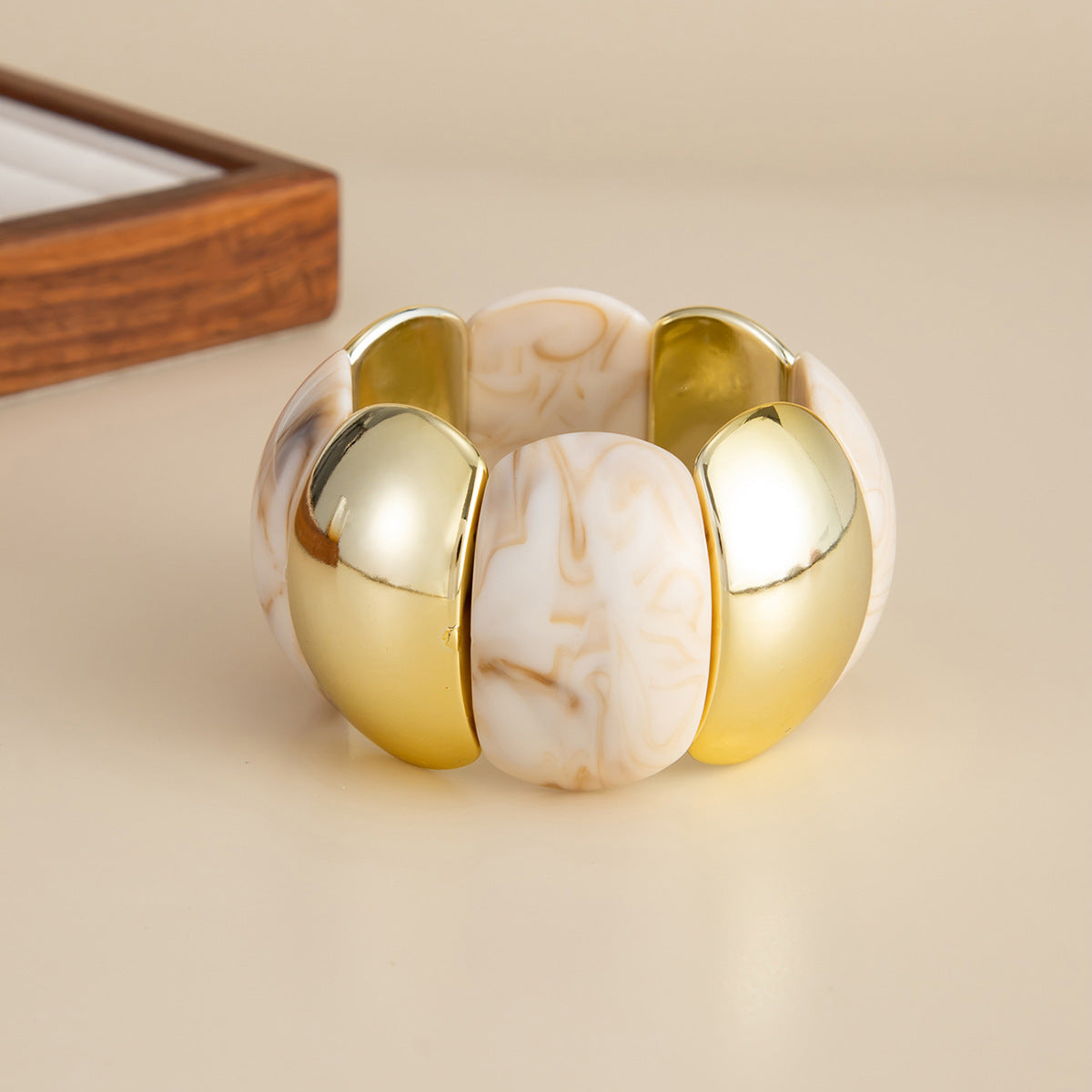 Vintage Geometric Gradient Acrylic Stretch Bracelet