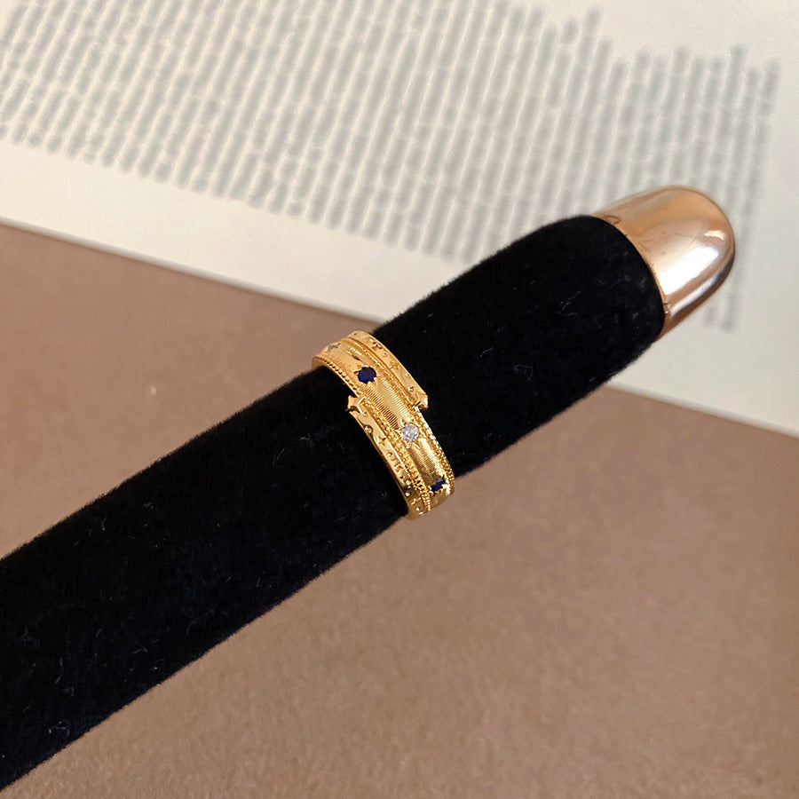 Anello da donna in rame placcato oro a forma geometrica in stile esotico con intarsio di zirconi