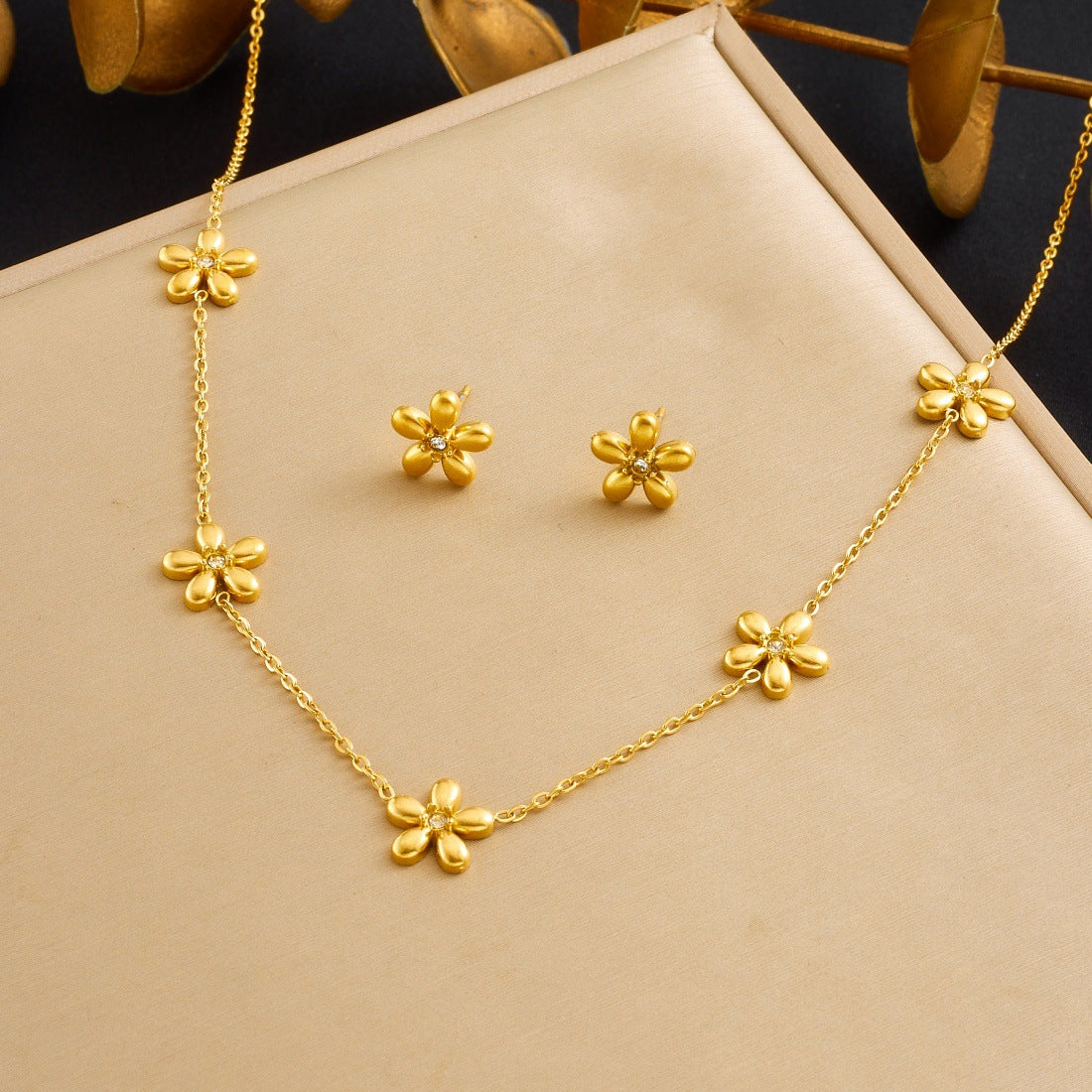 Minimalist Gold Plated Stainless Steel Flower Rhinestone Jewelry Set for Women