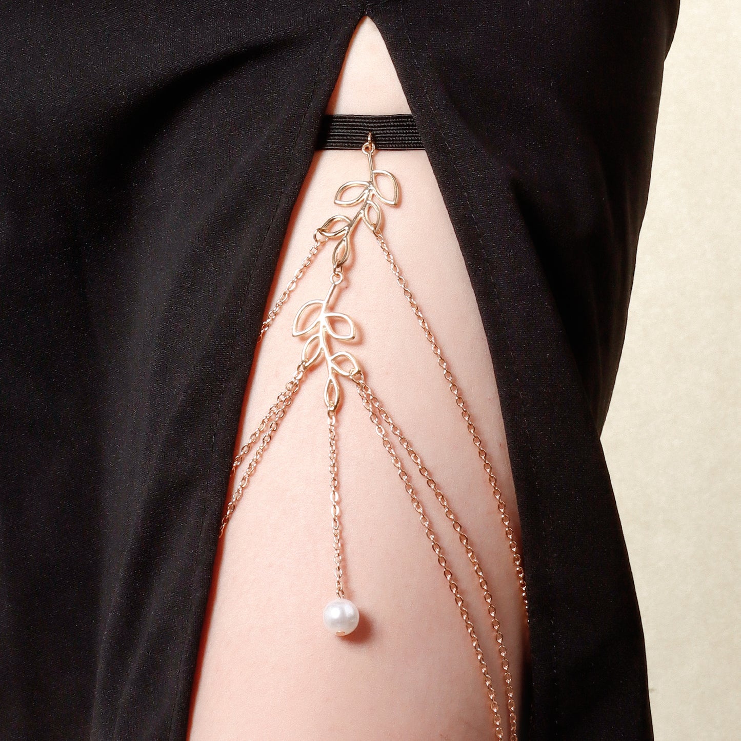 Minimalist Hollow Leaf Anklet for Women with Alloy Body and Imitation Pearl Tassel Pendant