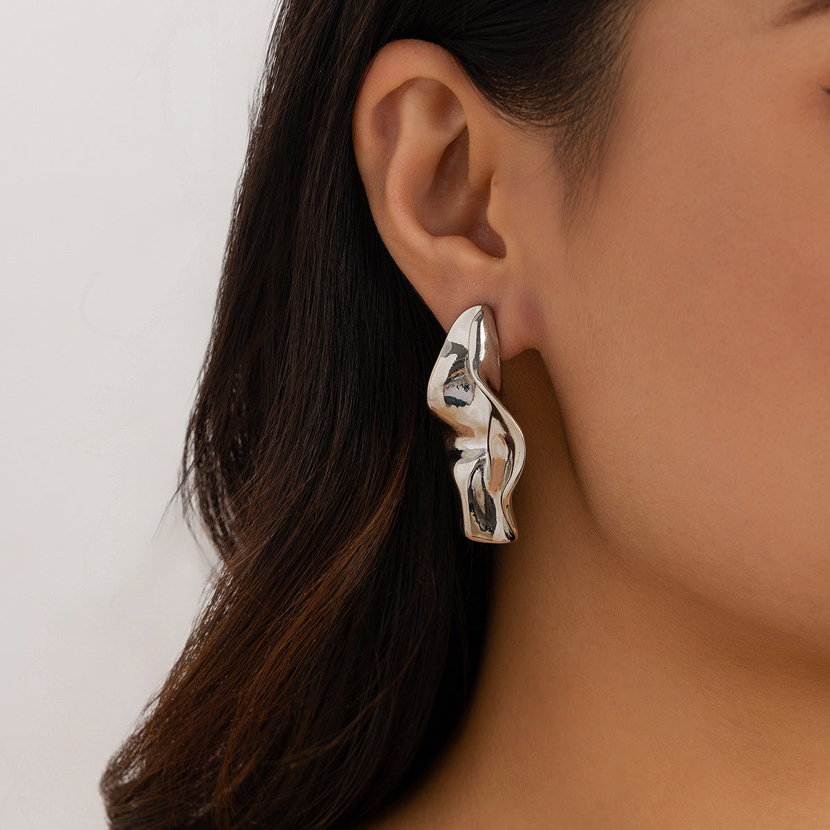 Minimalist Geometric Irregular Hollow Twisted Ring Zinc Alloy Plated Earrings for Women