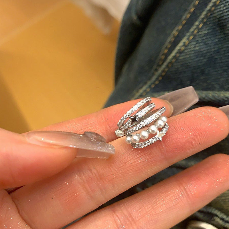 Orecchini a polsino geometrici minimalisti con perle e intarsio in zircone da donna - Lussuosi per tutti i giorni
