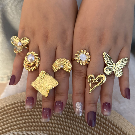 Anillo de acero inoxidable con forma de mariposa y corazón minimalista con acabado chapado para mujer