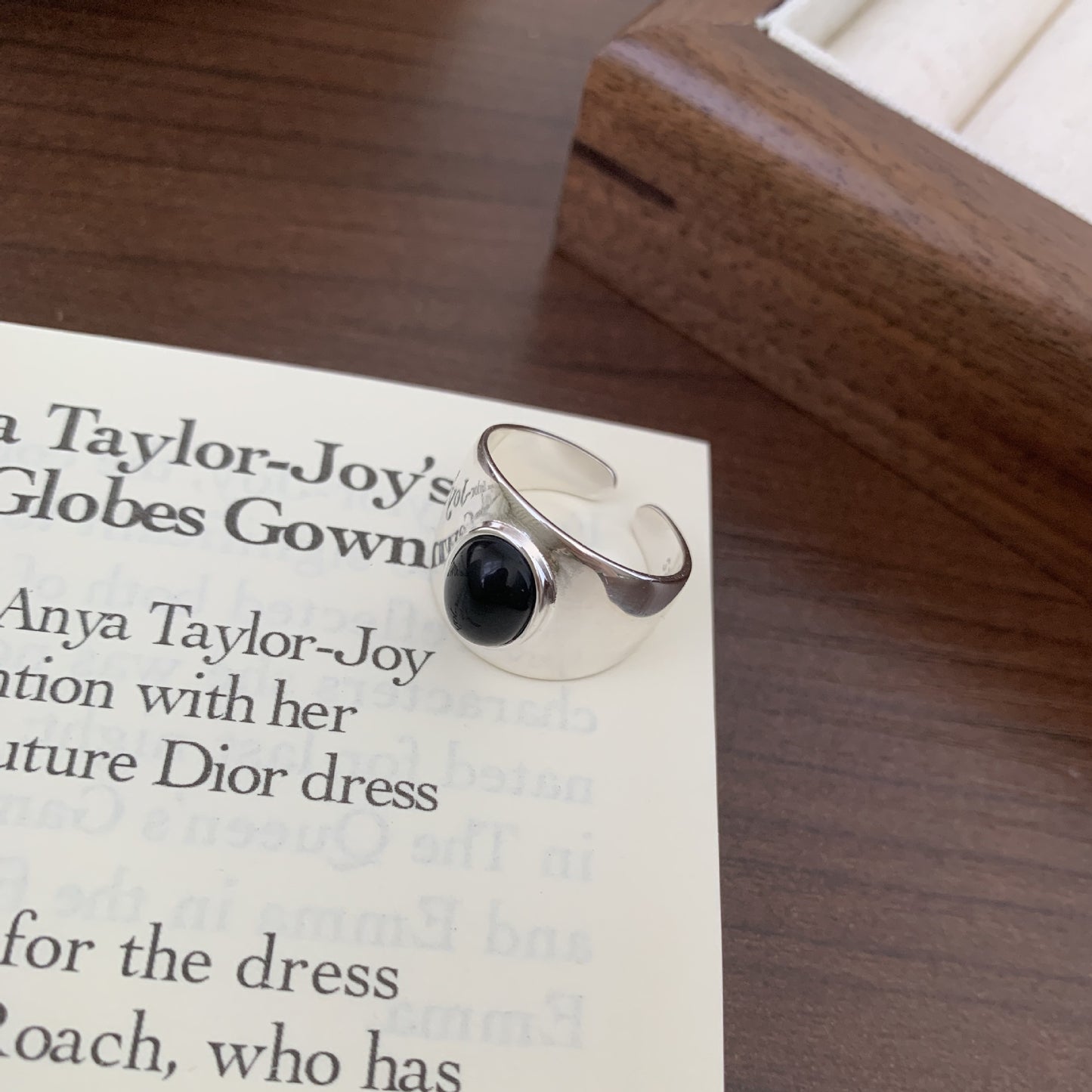 Minimalist 925 Sterling Silver Round Inlaid Black Agate Polka Dot Ring for Women
