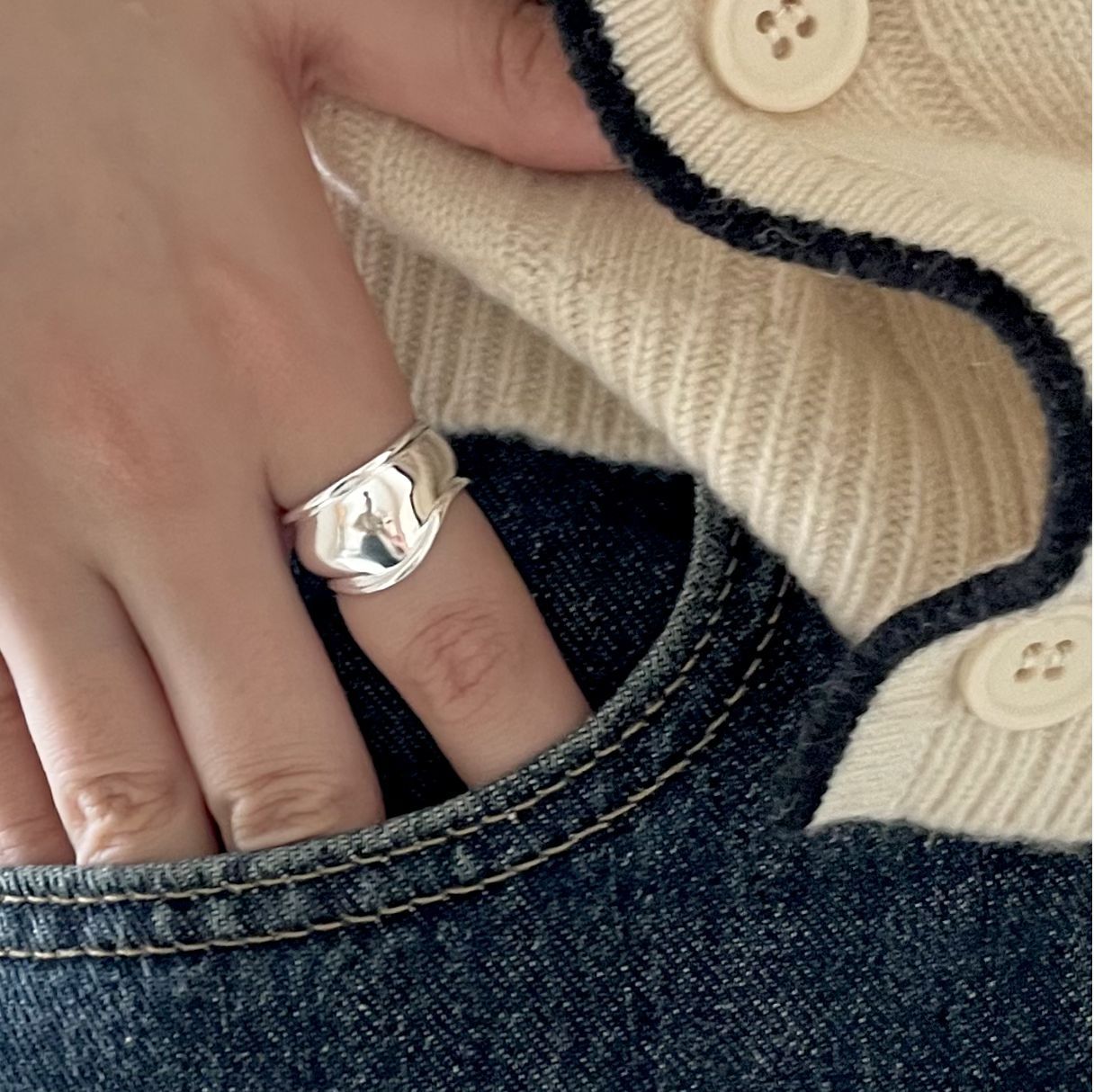 Minimalist Geometric Heart-Shaped 925 Sterling Silver Ring for Women with Irregular Wide Band