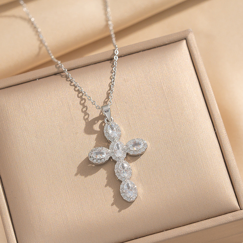 Collana con Pendente a Croce di Lusso da Donna in Acciaio al Titanio con Placcatura in Oro 18K e Zirconi Cubici Colorati su Catena a O