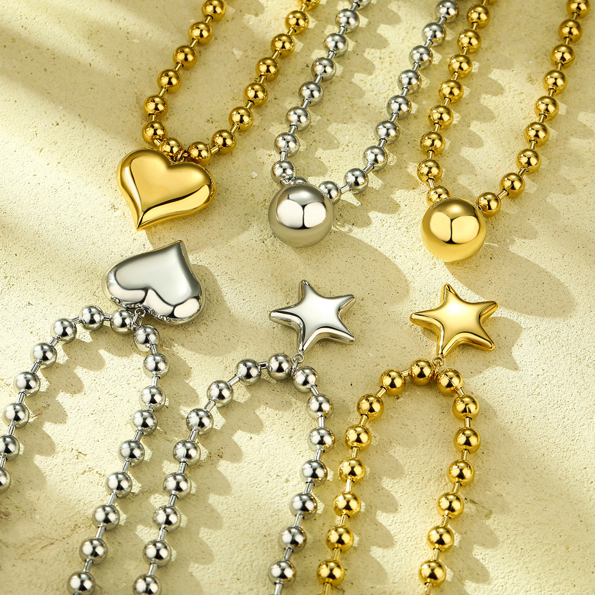 Fashionable Heart-Shaped Stainless Steel Pendant Necklace with Electroplated Finish for Women