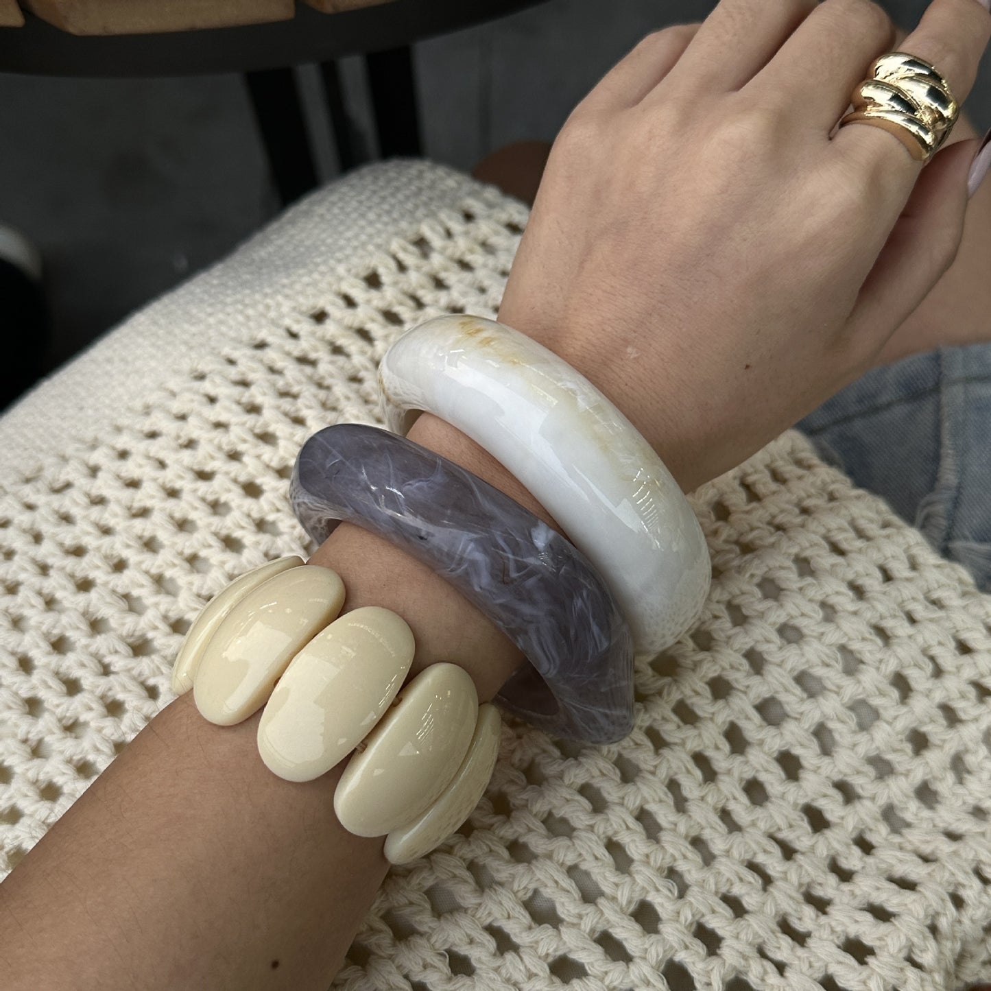 Bracciale placcato in acrilico geometrico traslucido