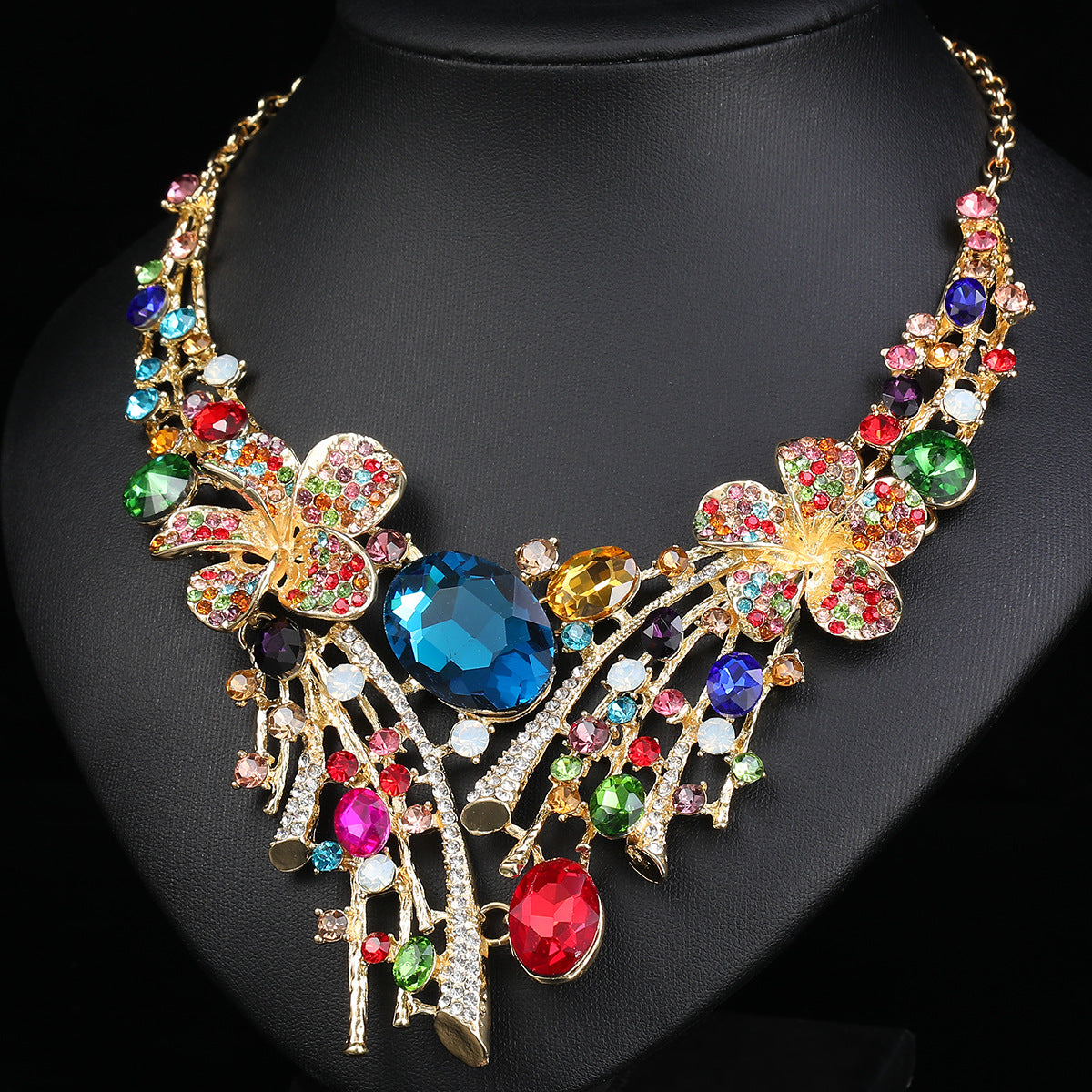 Set collana e orecchini oversize etnici floreali da donna, ciondolo in lega con strass intarsiati, catena a serpente in stile vintage