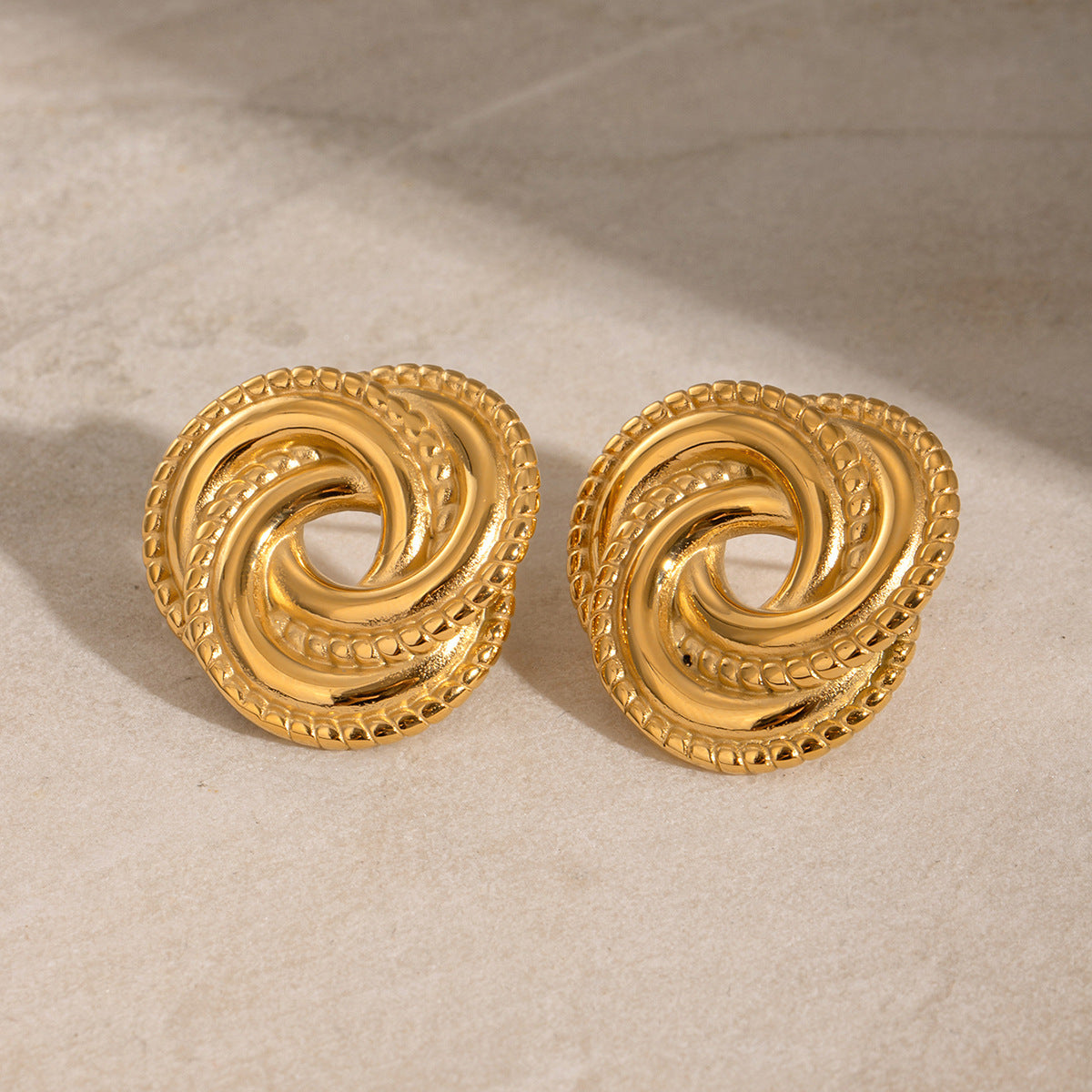 Orecchini da donna in acciaio inossidabile placcato con motivo geometrico, stile vintage elegante