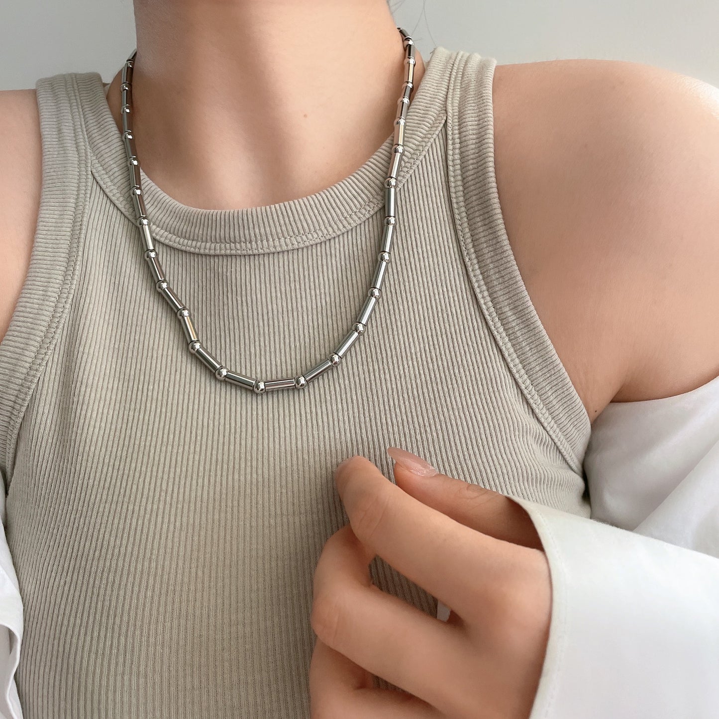 Collar Minimalista de Titanio y Acero con Diseño de Bambú en Forma de U para Hombre y Mujer, Cadena Versátil para Superposiciones en Suéteres y Clavícula