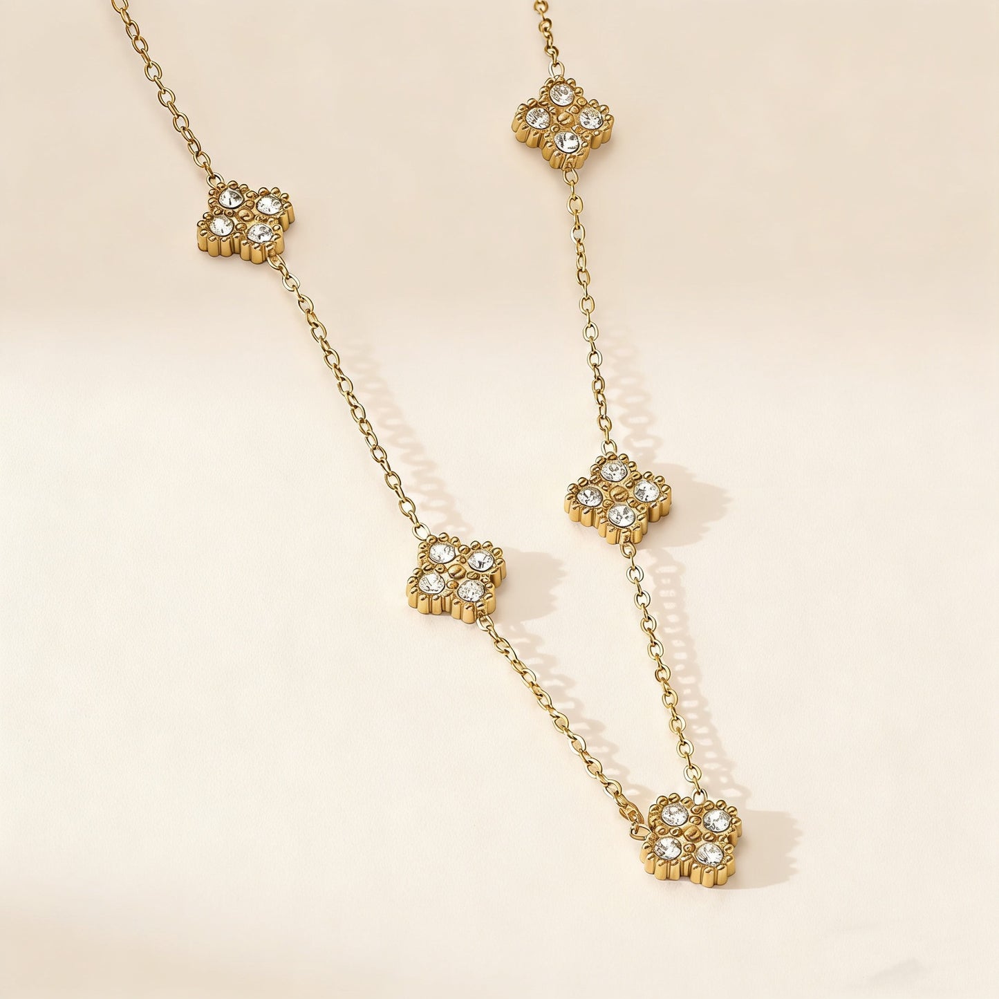 Elegant Rhinestone Floral Titanium Steel Plated Jewelry Set for Women