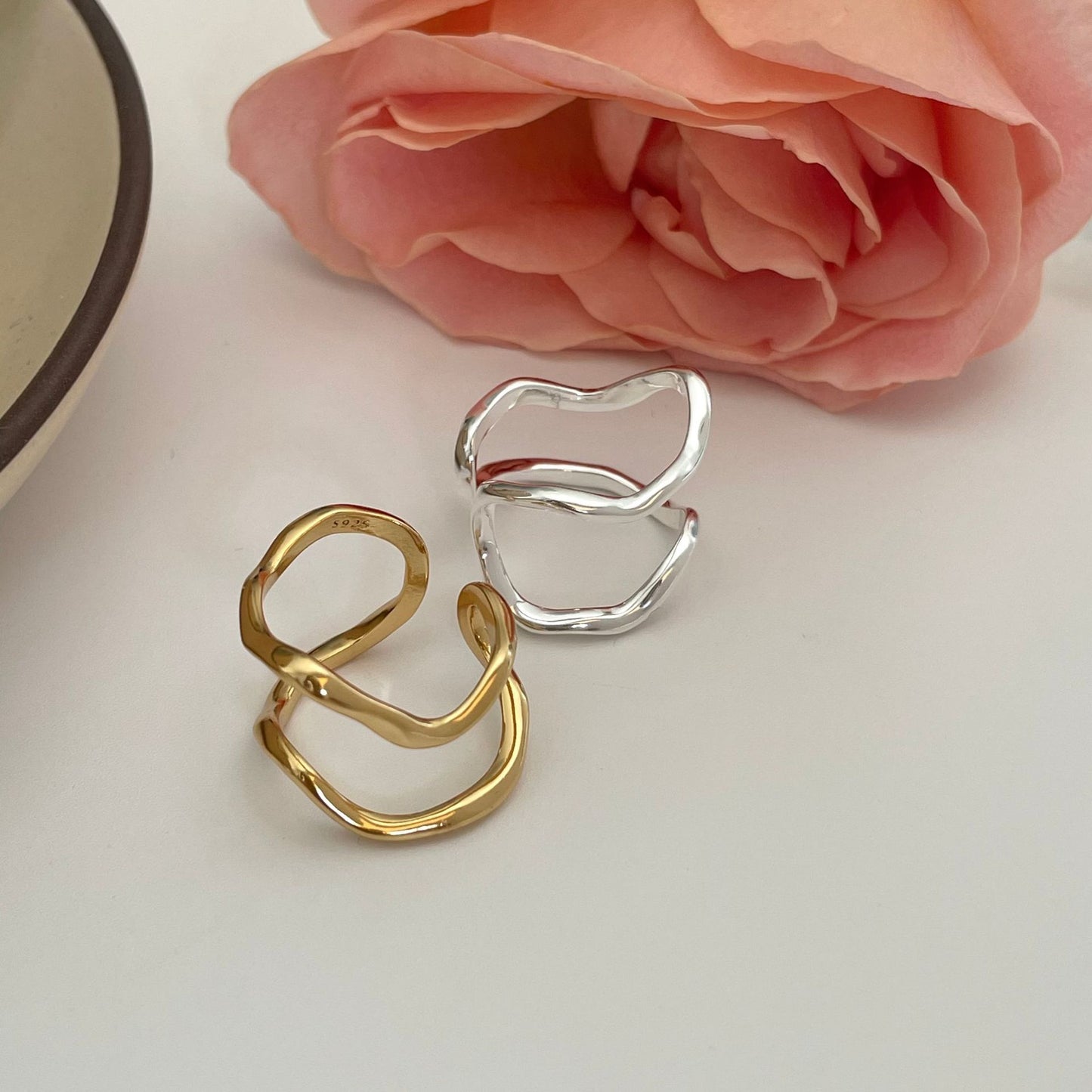 Anello Minimalista in Argento Sterling 925 a Cuore Aperto con Doppio Cerchio Irregolare per Donna