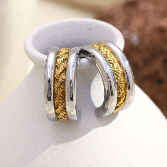 Orecchini a cerchio attorcigliati a C geometrici eleganti e lussuosi da donna in acciaio inossidabile placcato oro 18K