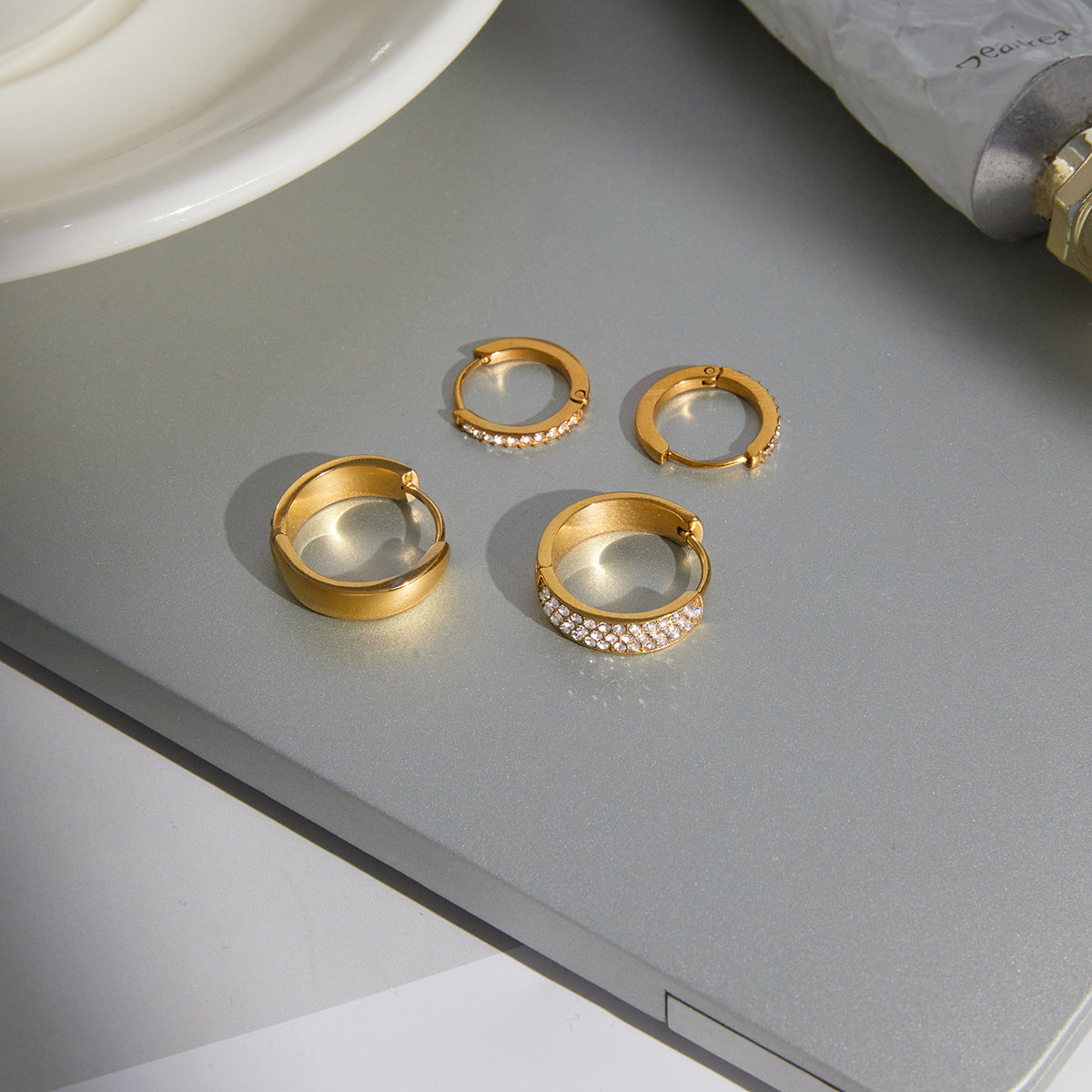 Elegant 18K Gold Plated Stainless Steel Round Geometric Rhinestone Hoop Earrings for Women