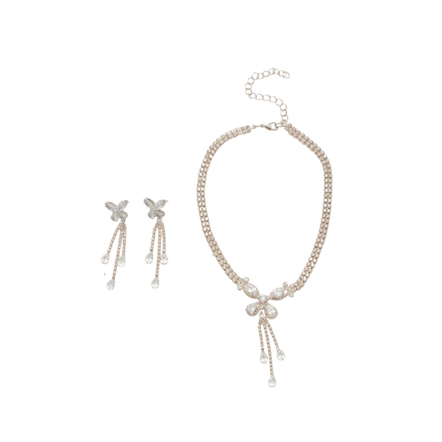 Elegante Set Collana e Orecchini a Farfalla Minimalista con Intarsi in Zirconi su Catena di Rame da Donna