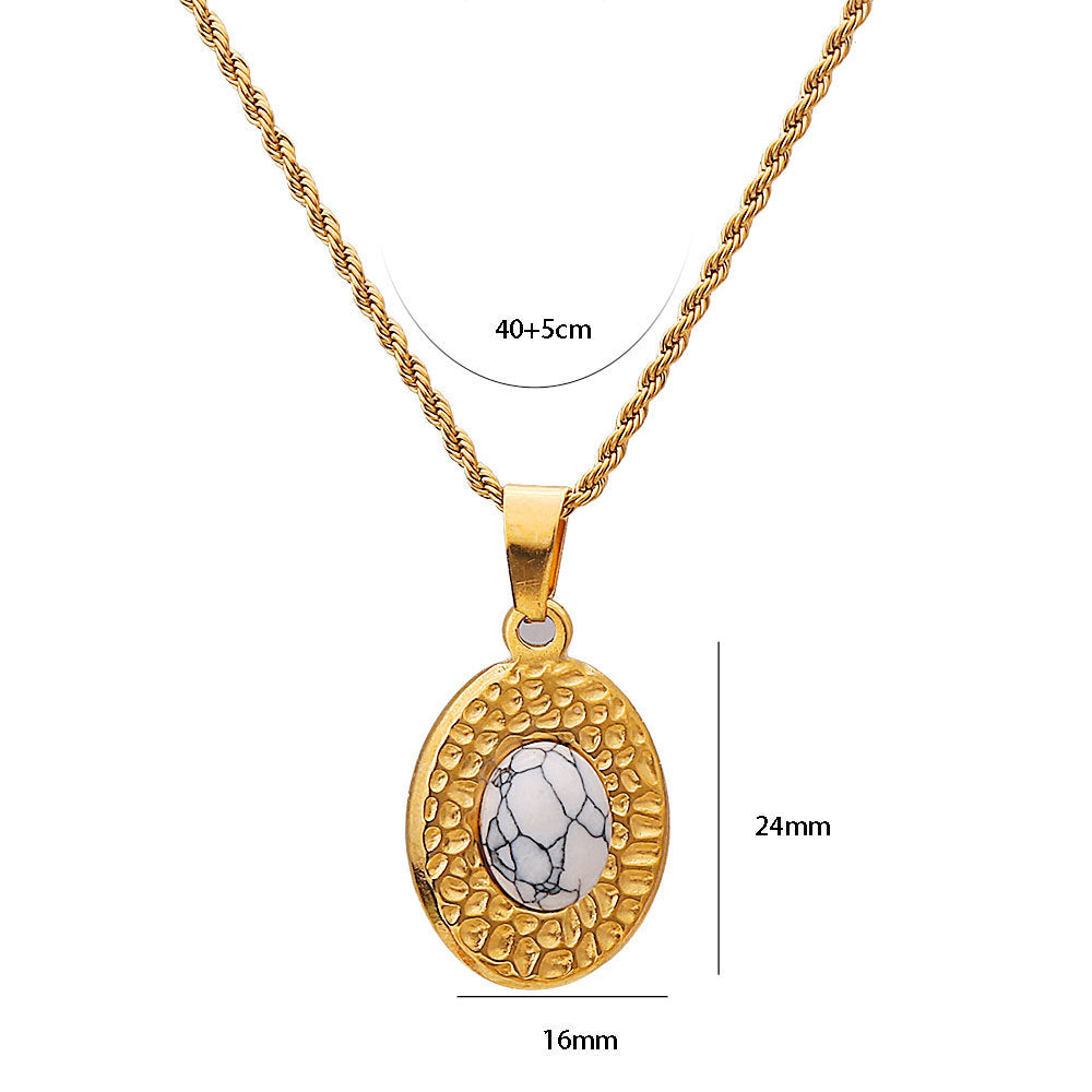 Collana da donna vintage in acciaio inossidabile stile francese con intarsio turchese e ciondolo rotondo in rilievo su catena ritorta