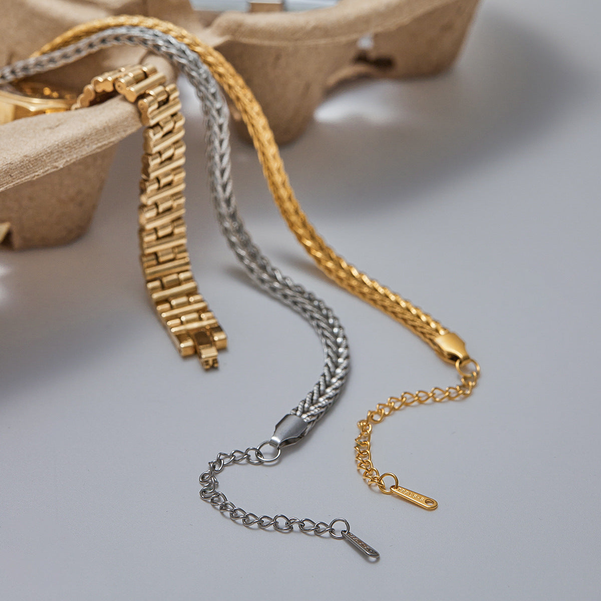 Pulsera de acero inoxidable con baño de oro de 18K para mujer, diseño geométrico de lujo minimalista