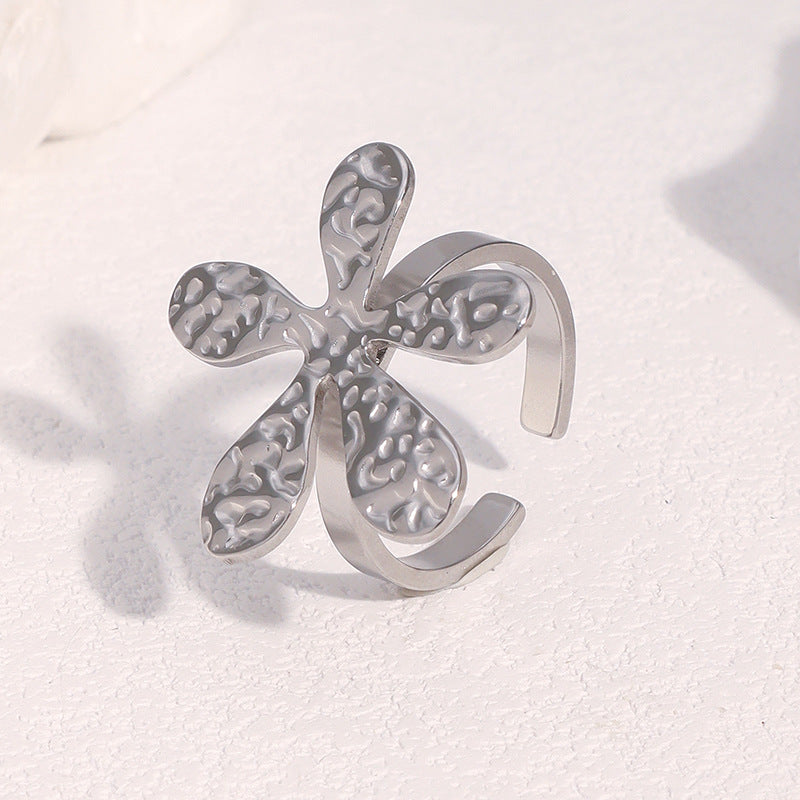 Anello aperto minimalista martellato a fiori, in acciaio inossidabile placcato oro 18 carati, gioielli alla moda da donna