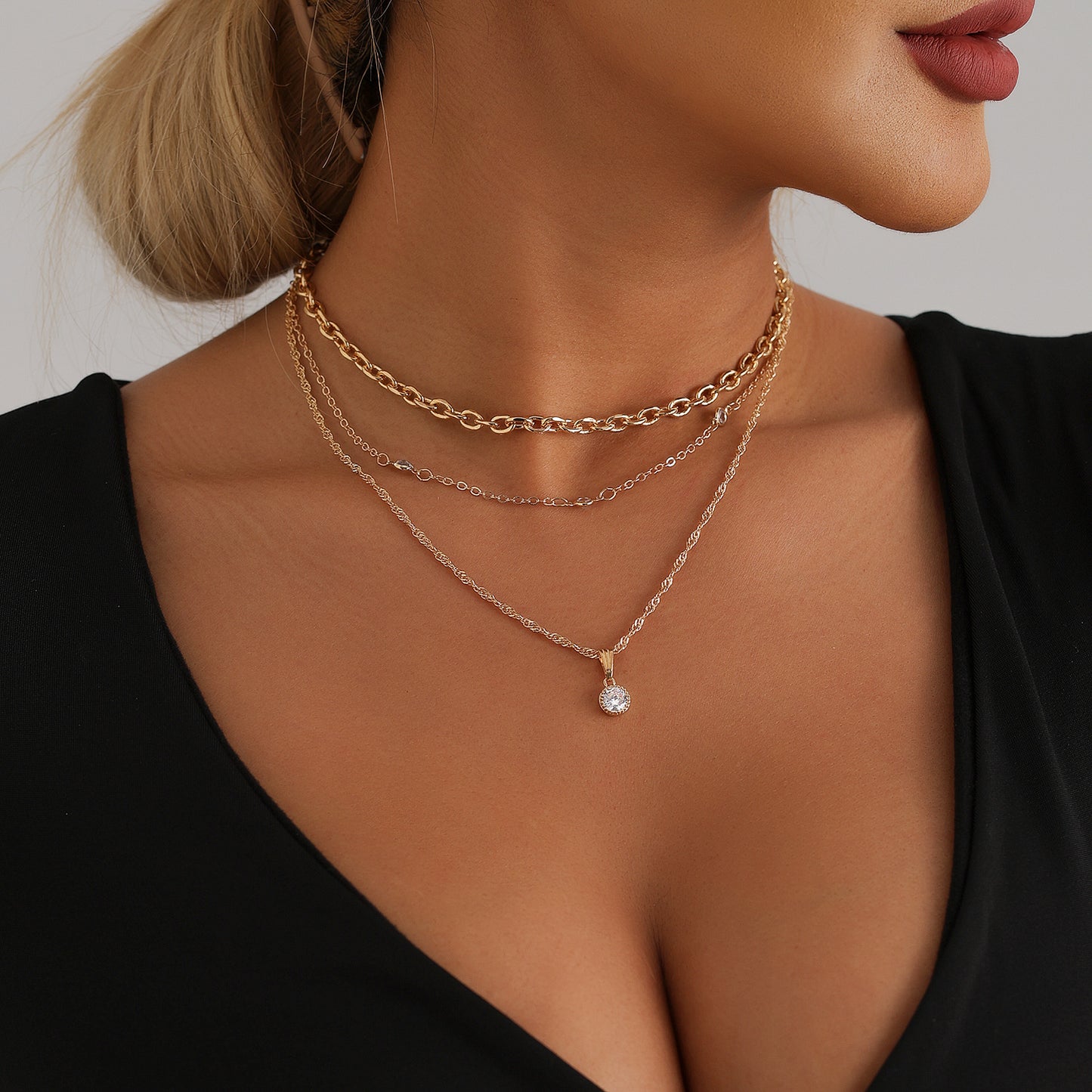 Collar de clavícula con colgante de gota de agua vintage bohemio para mujer con formas geométricas y de corazón, base de aleación, acabado galvanizado