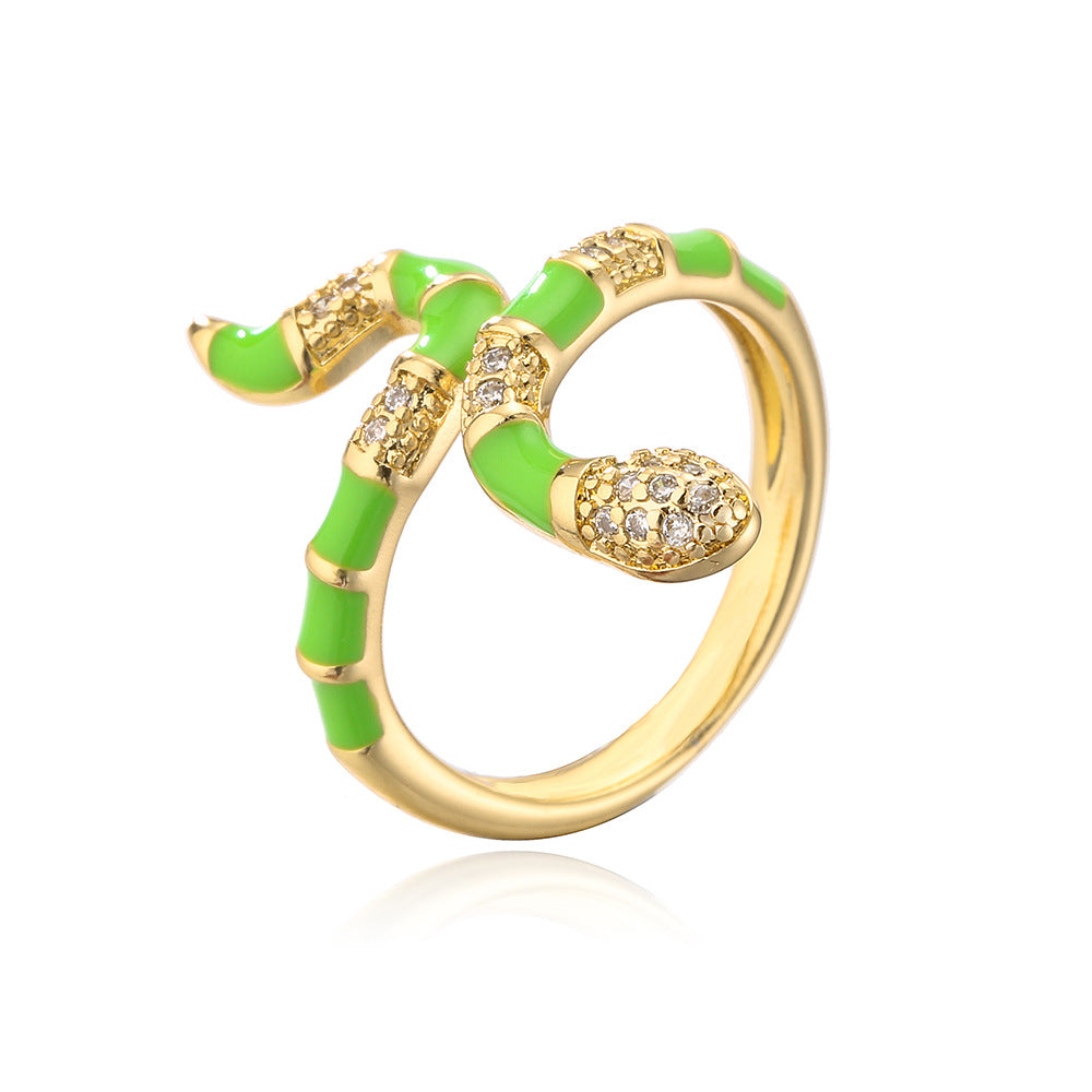 Anello a serpente geometrico in stile INS da donna in rame con placcatura in oro 18 carati e finitura smaltata