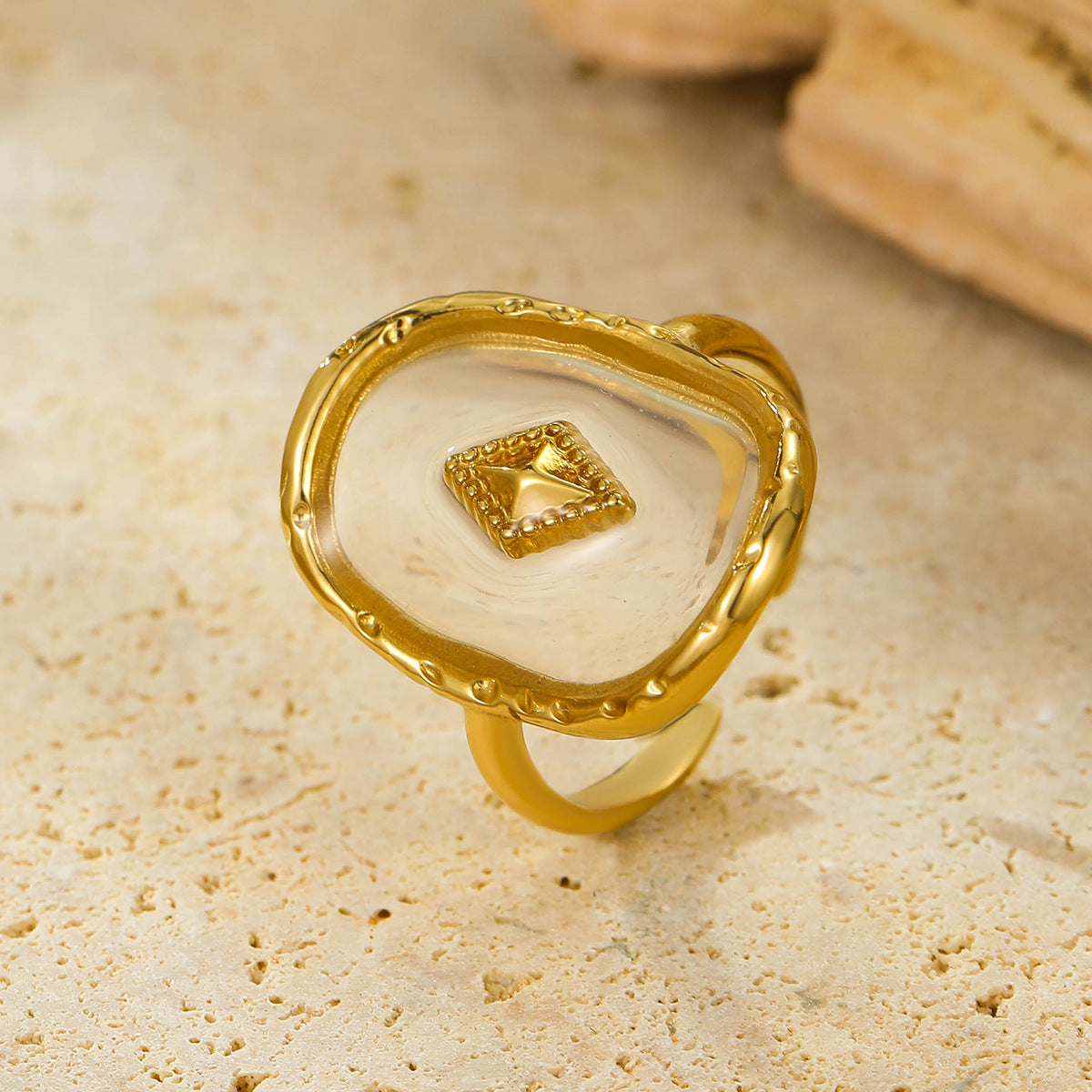 Anello minimalista geometrico a rombo regolabile in acciaio al titanio placcato oro da donna