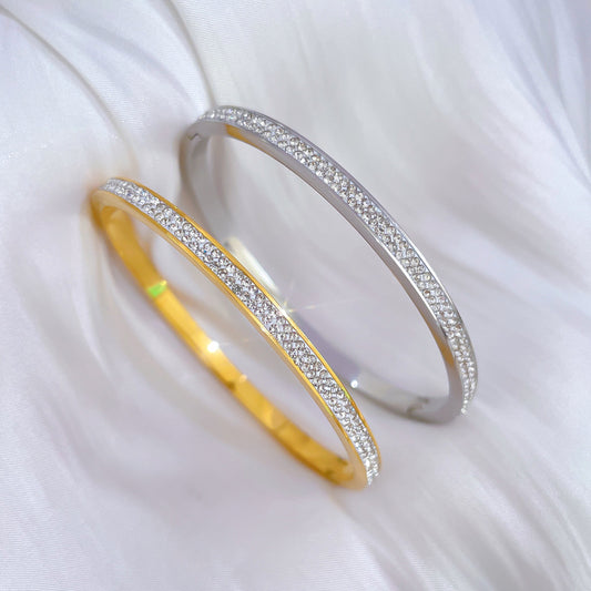 Bracciale Minimalista di Lusso in Acciaio al Titanio con Intarsi di Strass Completi, Design Ispirato al Vintage, per Donne