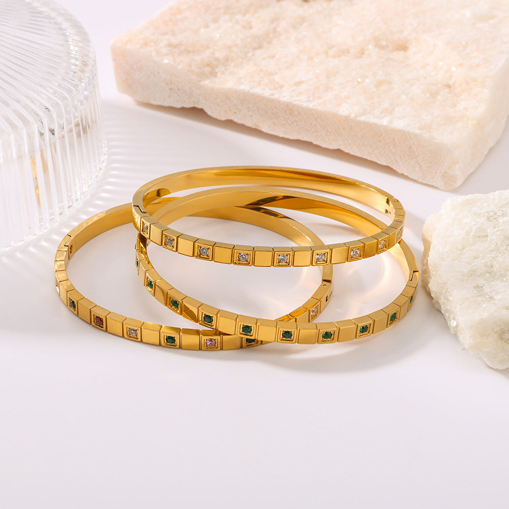 Minimalist Geometric Square Grid Pattern Rhinestone-Embellished Titanium Steel Bracelet with 18K Gold Plating