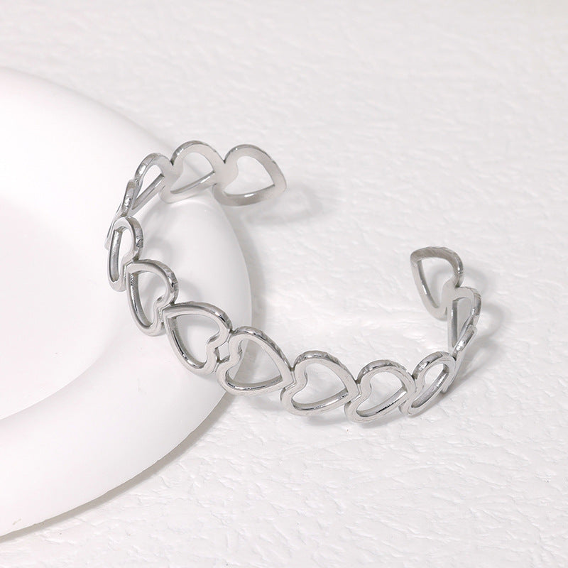 Bracciale minimalista a cuore in acciaio al titanio placcato, braccialetto regolabile in acciaio inossidabile