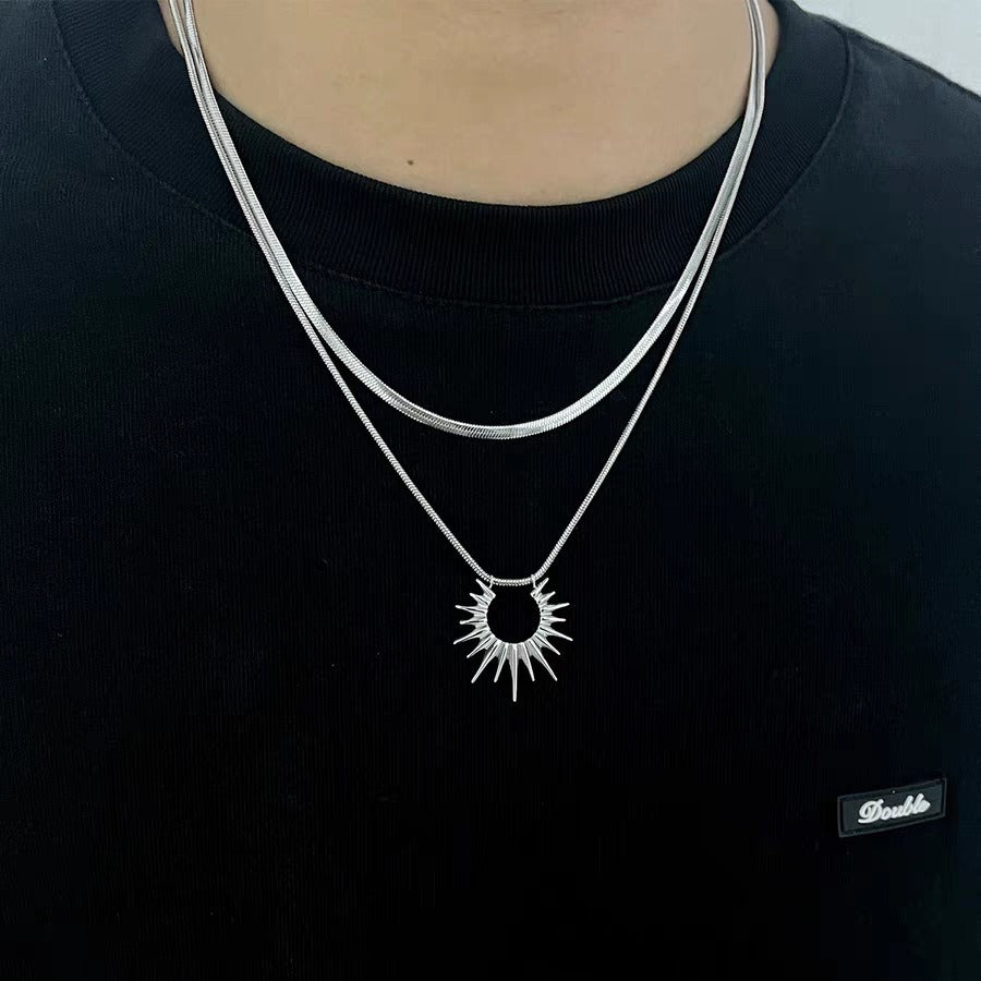 Collar Unisex de Doble Capa Apilado con Cadena de Serpiente y Acero de Titanio con Colgante de Cristal